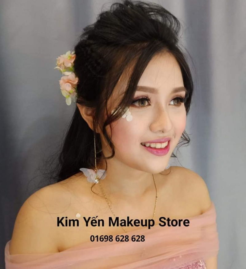 Kim Yến make up store