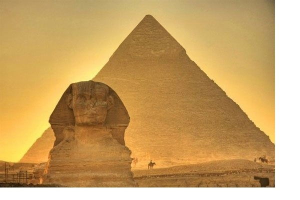 Kim tự tháp Giza và tượng nhân sư khổng lồ Sphinx (Ai Cập)