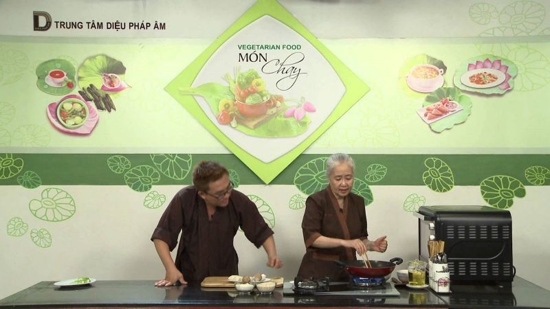 Lớp dạy nấu ăn của cô Dzoãn Cẩm Vân