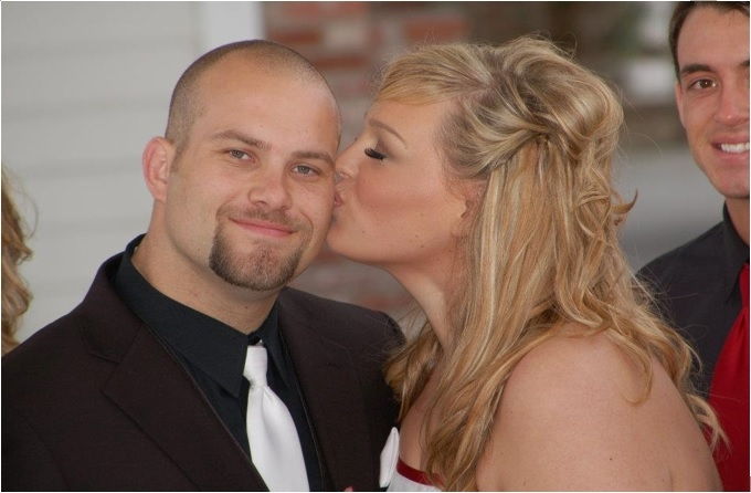 Màn cầu hôn công phu của Justin Davis và Nikki Marquez