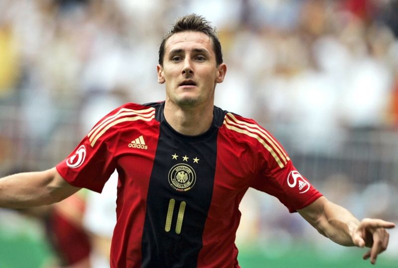 Miroslav Klose - 16 bàn