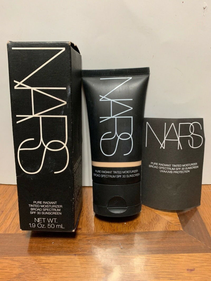 Nars Pure Radiant Tinted Moisturizer Broad Spectrum SPF 30