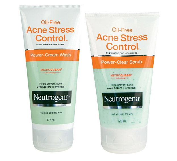 Neutrogena Oil-Free Acne Stress Control Power – Clear Scrub