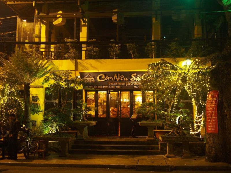 Nhà hàng Cơm Niêu Sài Gòn