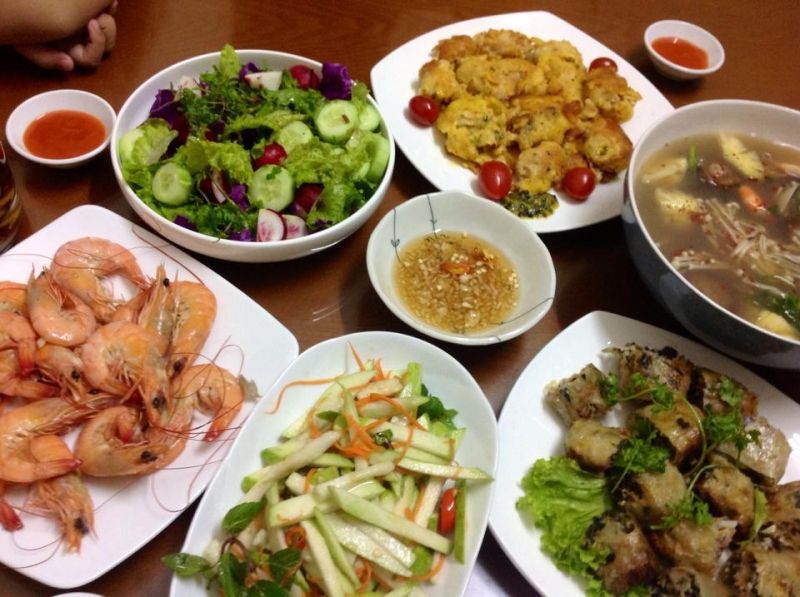 Nhà hàng cơm Thiên Phú (nhà hàng cơm Việt Nam)