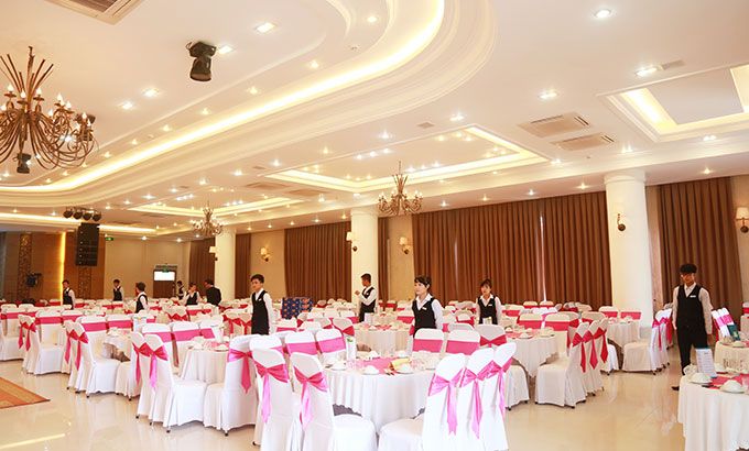 Nhà hàng tiệc cưới và hội nghị Diamond Palace