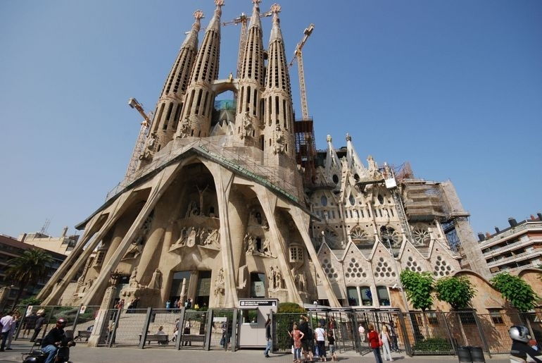 Nhà thờ Sagrada Familia, Tây Ban Nha