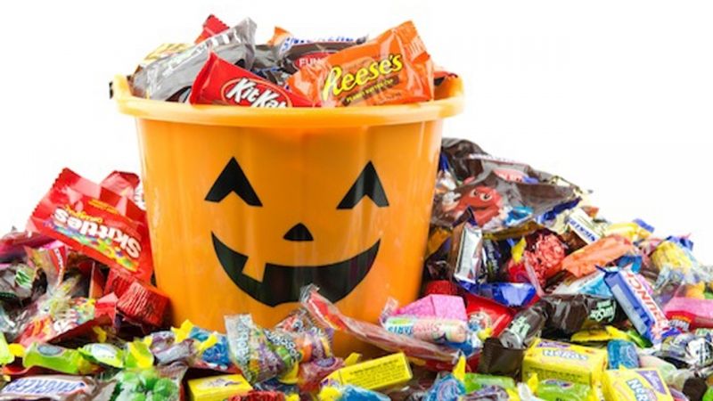Những viên kẹo và cơ hội kinh doanh trong lễ hội Halloween