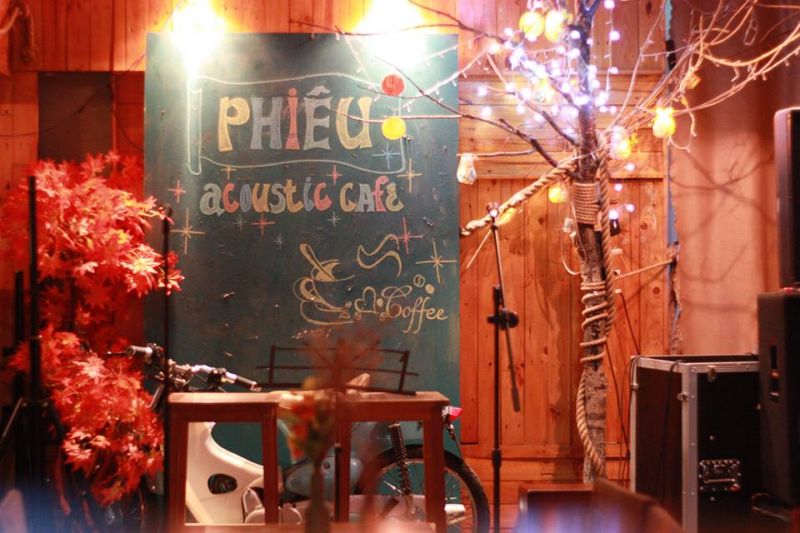 Phiêu Acoustic Cafe