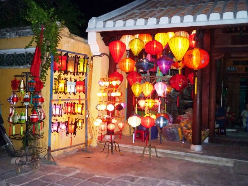 Phố bán đèn lồng Hội An trên đường Trần Phú, Lê Lợi, Nguyễn Huệ, Nguyễn Thái Học