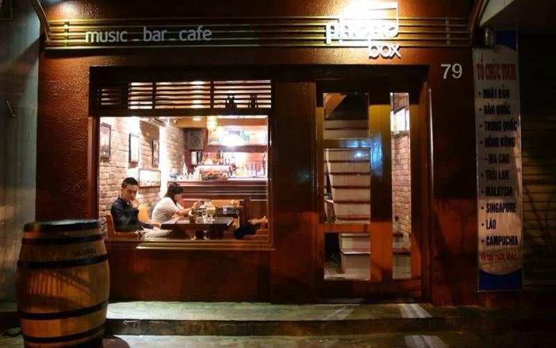Phono Box - Cafe & Restaurant