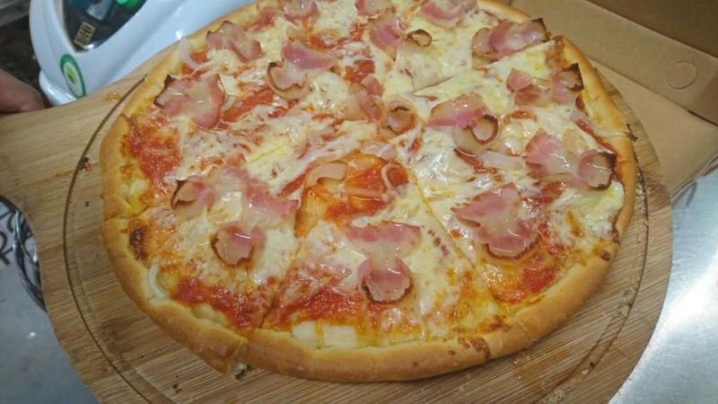 Pyzzi Pizza