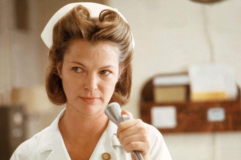 Ratched (Louise Fletcher)