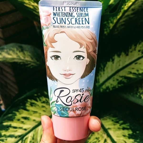 Seoulrose  First Essence Whitening Serum Sunscreen Rosie SPF45 PA+++