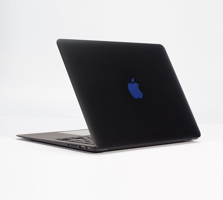 Stealth MacBook Pro của ColorWare – Giá 6.000 USD (khoảng 120 triệu VNĐ)