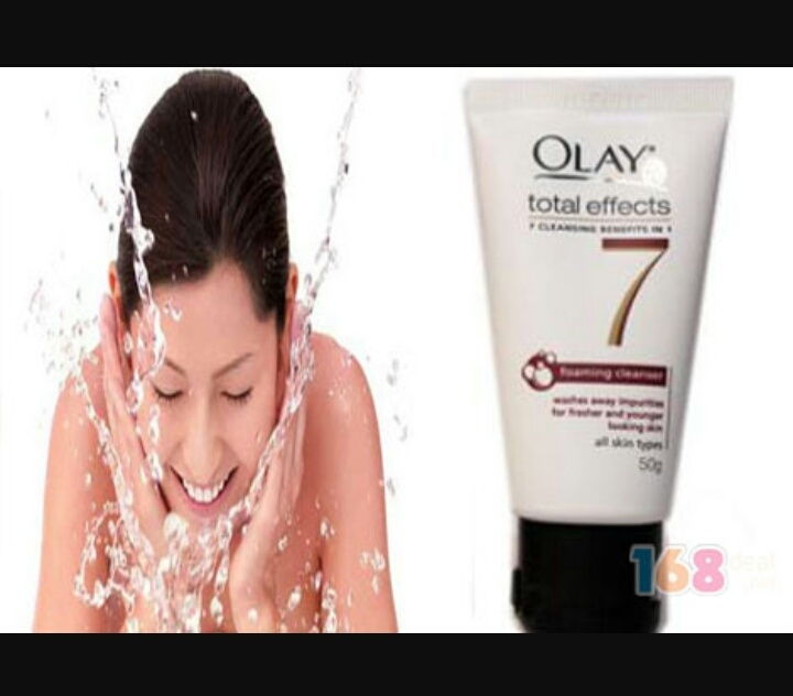 Sữa rửa mặt Olay