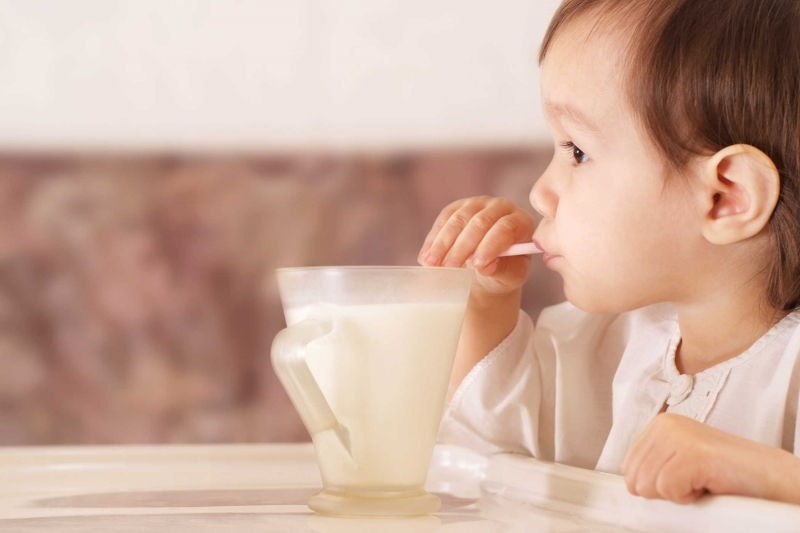 Sữa uống cho bé