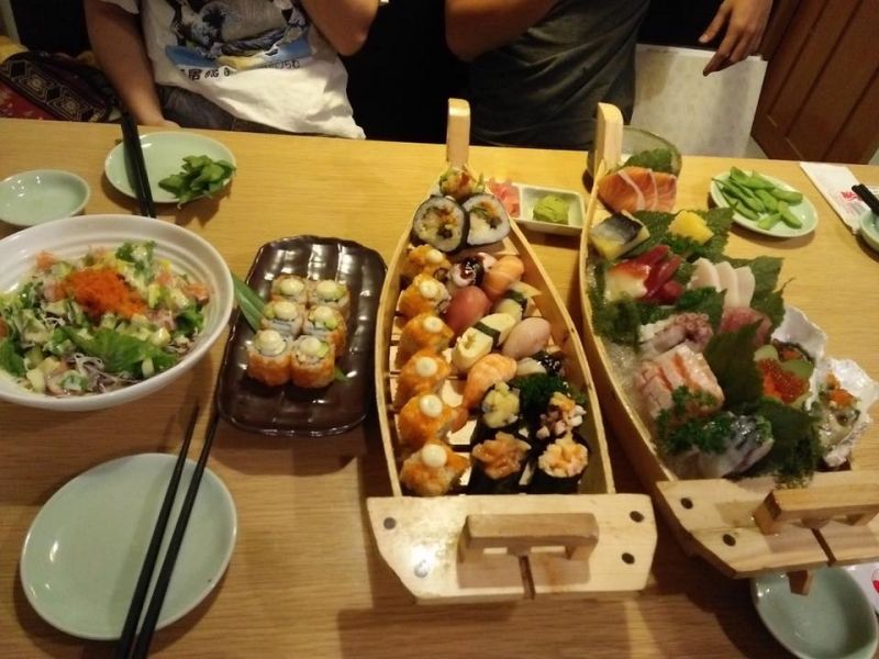 Sushi Ba Con Sóc – Trương Định