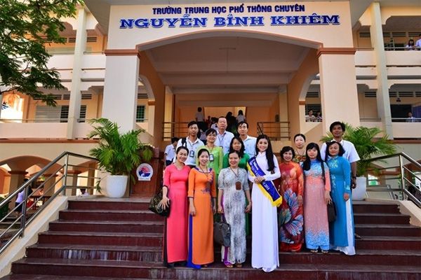 THPT Chuyên Nguyễn Bỉnh Khiêm