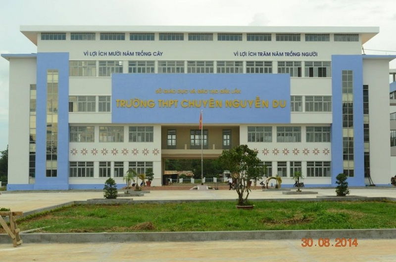 THPT Chuyên Nguyễn Du