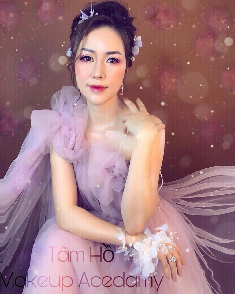 Tâm Hồ Makeup Academy