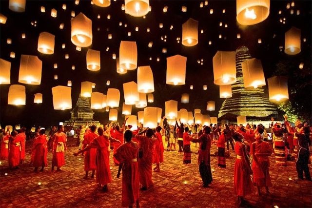 Tháng 11: Lễ hội đèn trời ở Chang Mai, Thái Lan