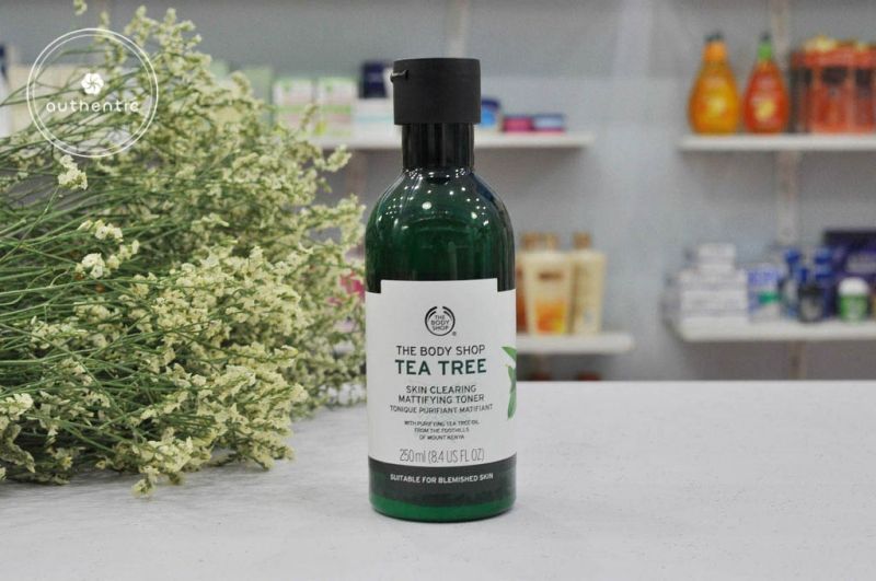 The Body Shop tea tree skin clearing toner