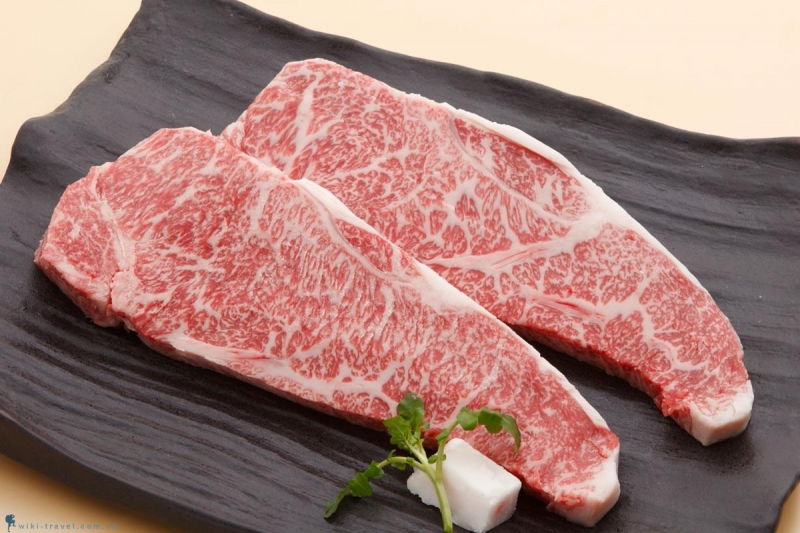 Thịt bò Wagyu: 500 USD - 2.800 USD