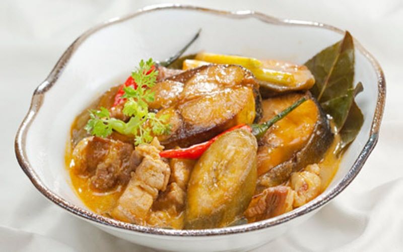 Thịt kho chuối xanh