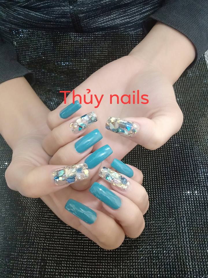 Thuỷ nail