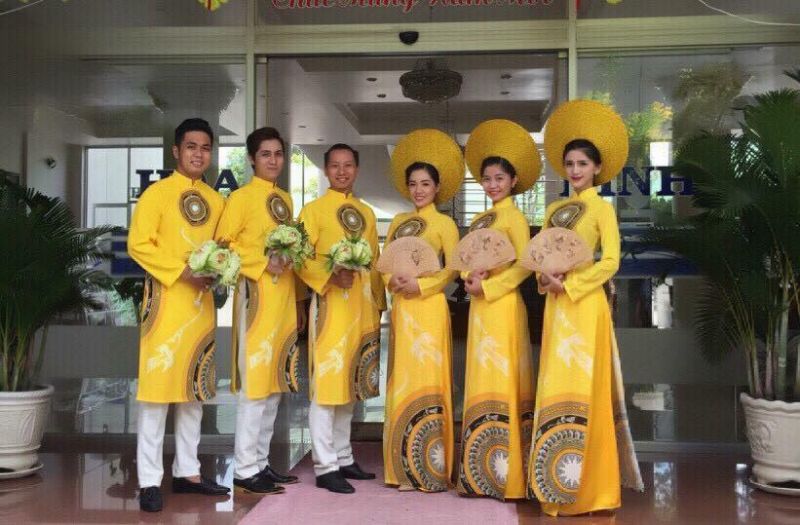 Trang phục biểu diễn Minh Tâm - Cho thuê áo dài cưới đẹp nhất Đà Lạt