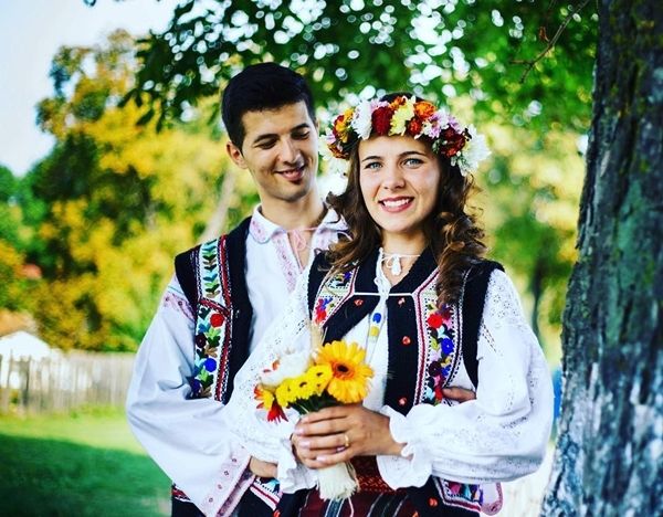 Trang phục cưới của Romania
