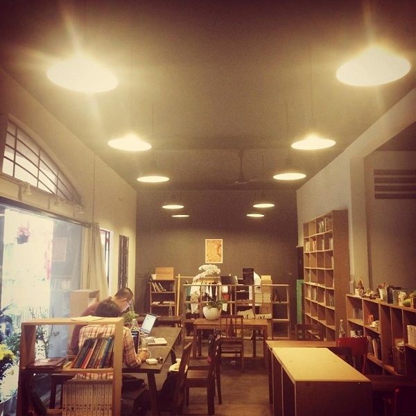 Tranquil Book & Coffee - Cafe sách cho người độc thân