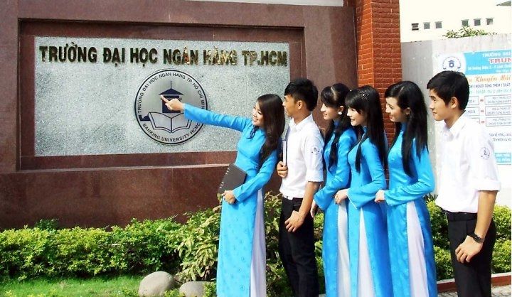 Trường Đại Học Ngân Hàng TPHCM