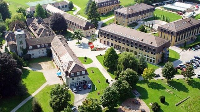 Trường Le Rosey, Thụy Sĩ