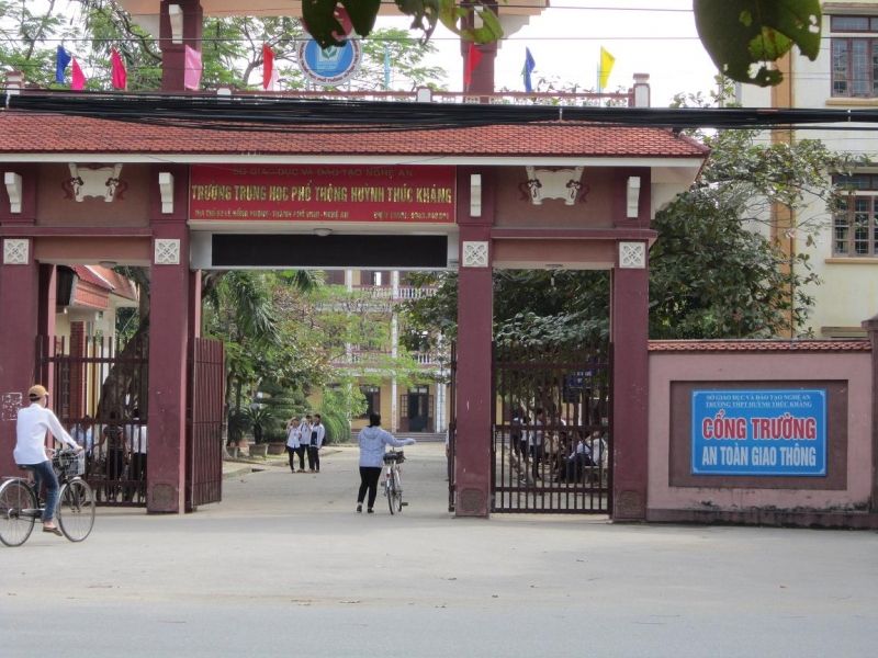 Trường THPT Huỳnh Thúc Kháng (Quốc học Vinh)