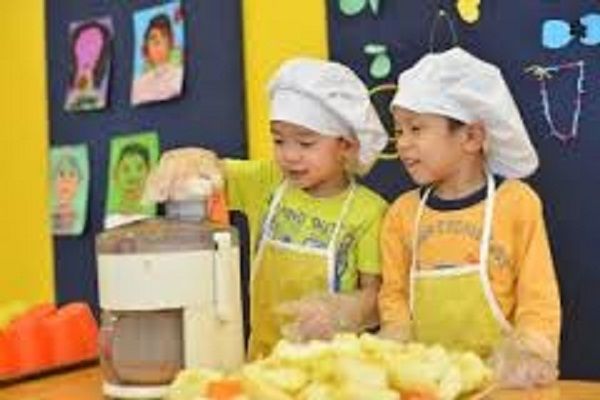 Trường mầm non First Steps Academy