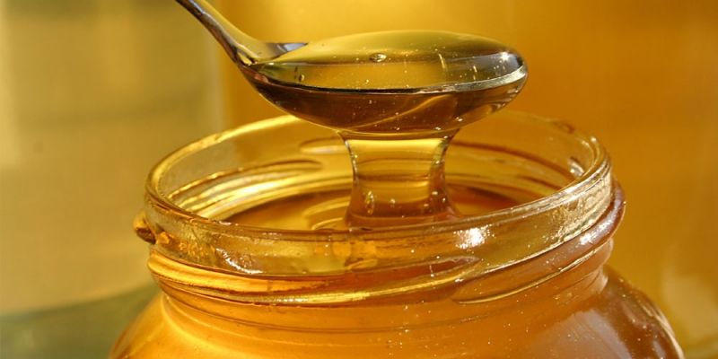Uống mật ong trước bữa tối giúp ngăn chặn axit dạ dày