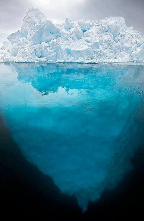 Vùng đất phủ bởi băng xanh Greenland