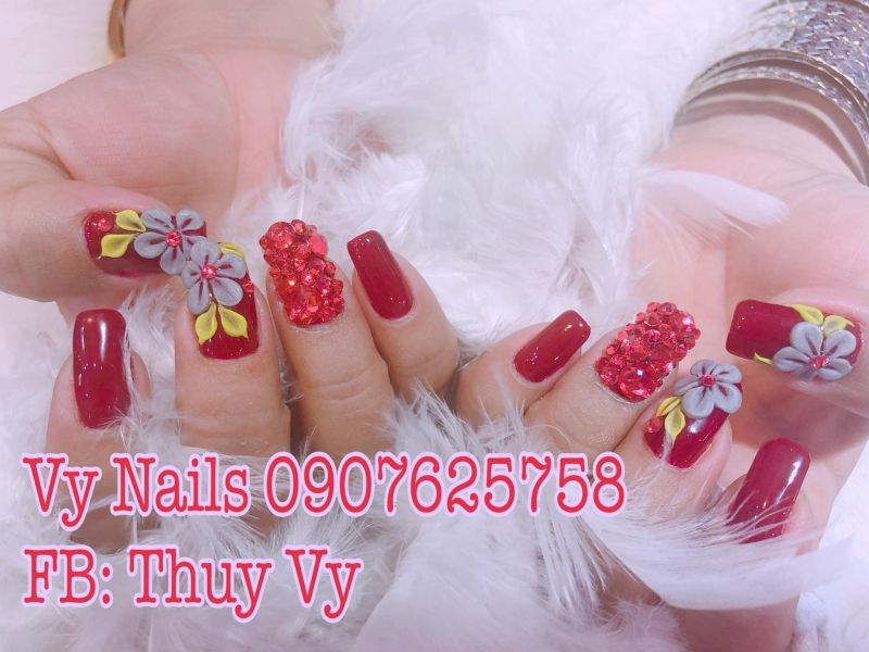 Vy Nails