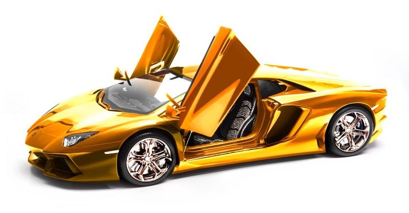 Xe Lamborghini vàng