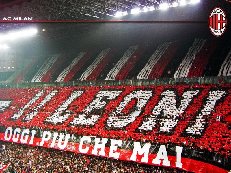 AC Milan - 99 triệu cổ cổ động viên