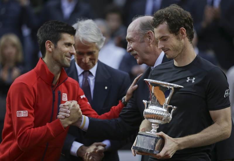 Andy Murray lật đổ Djokovic để lên ngôi số một thế giới