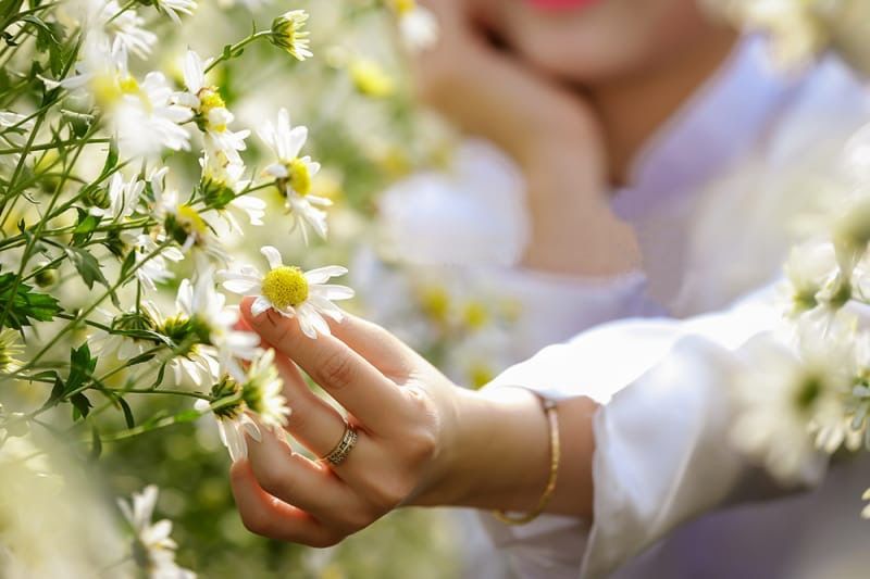 Bài thơ: GIẬT MÌNH EM NHẬN RA - Nguyễn Đình Cường Bài thơ: GIẬT MÌNH EM NHẬN RA - Nguyễn Đình Cường