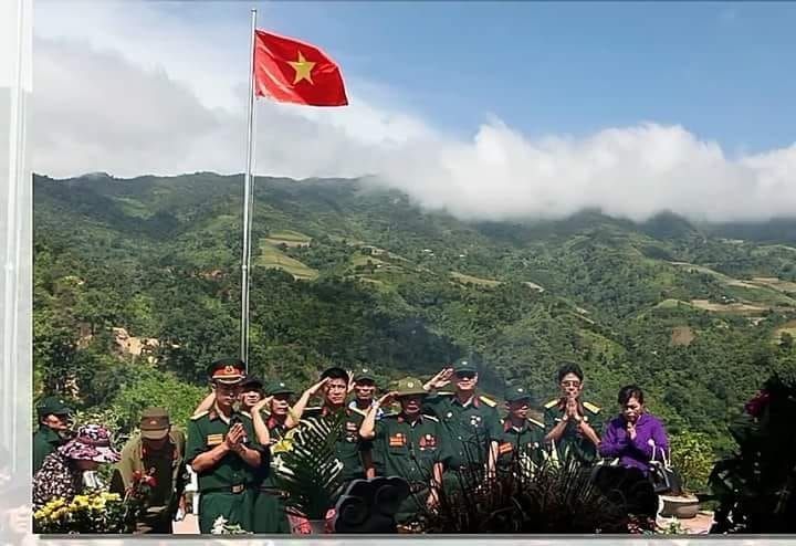 Bài thơ: TRUNG THU VẮNG BA