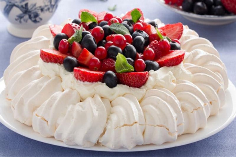 Bánh Pavlova của Úc và New Zealand