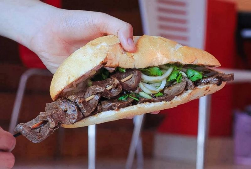 Bánh mì bò nướng BBQ - Bánh Mì Vua Đầu Bếp Minh Nhật - Số 113 Trần Đăng Ninh, Cầu Giấy