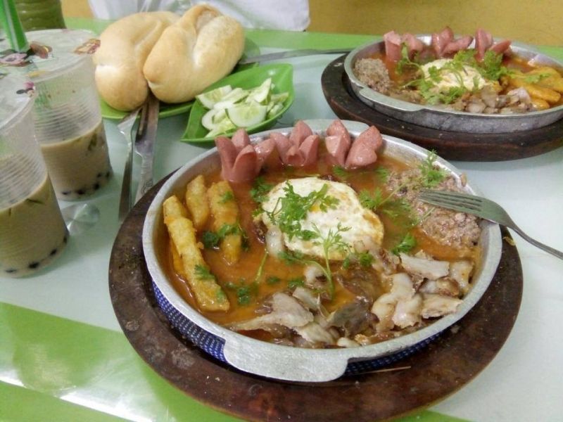Bánh mì chảo và món ngon Hoa Việt – quán cô Ba Hậu
