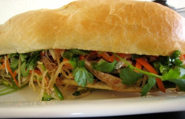 Bánh mì hẻm 150 Nguyễn Trãi