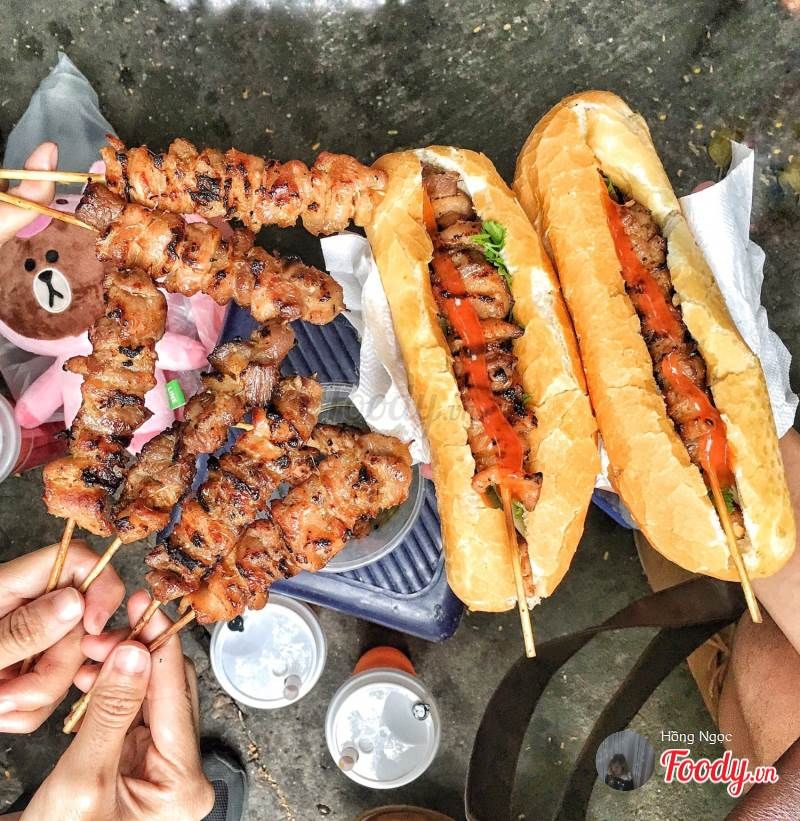 Bánh mì thịt xiên